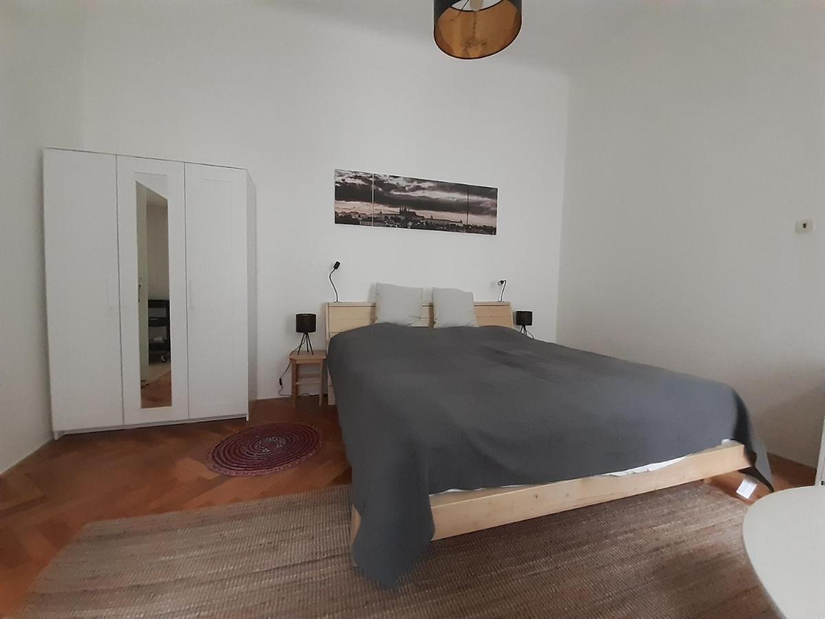Soukromy Pokoj V Srdci Prahy Apartment Prague Exterior photo