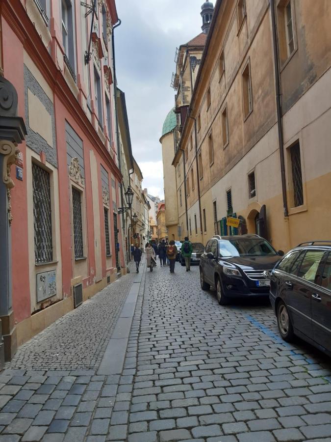 Soukromy Pokoj V Srdci Prahy Apartment Prague Exterior photo